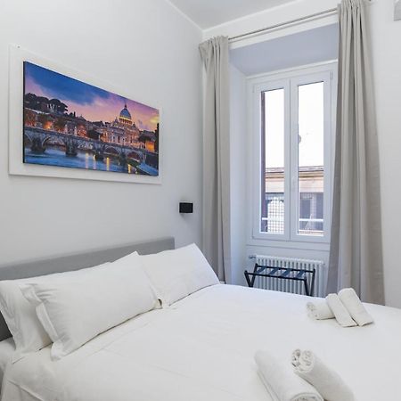 White Home Suite And Rooms Rom Exterior foto