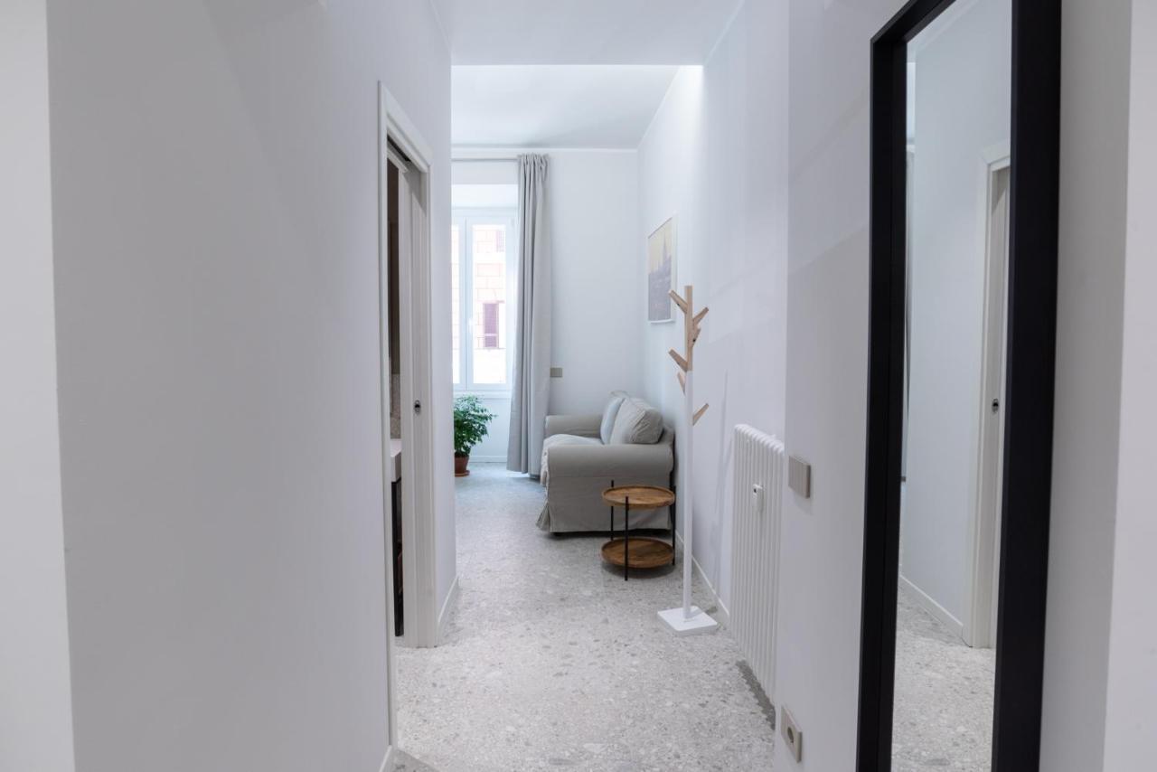 White Home Suite And Rooms Rom Exterior foto