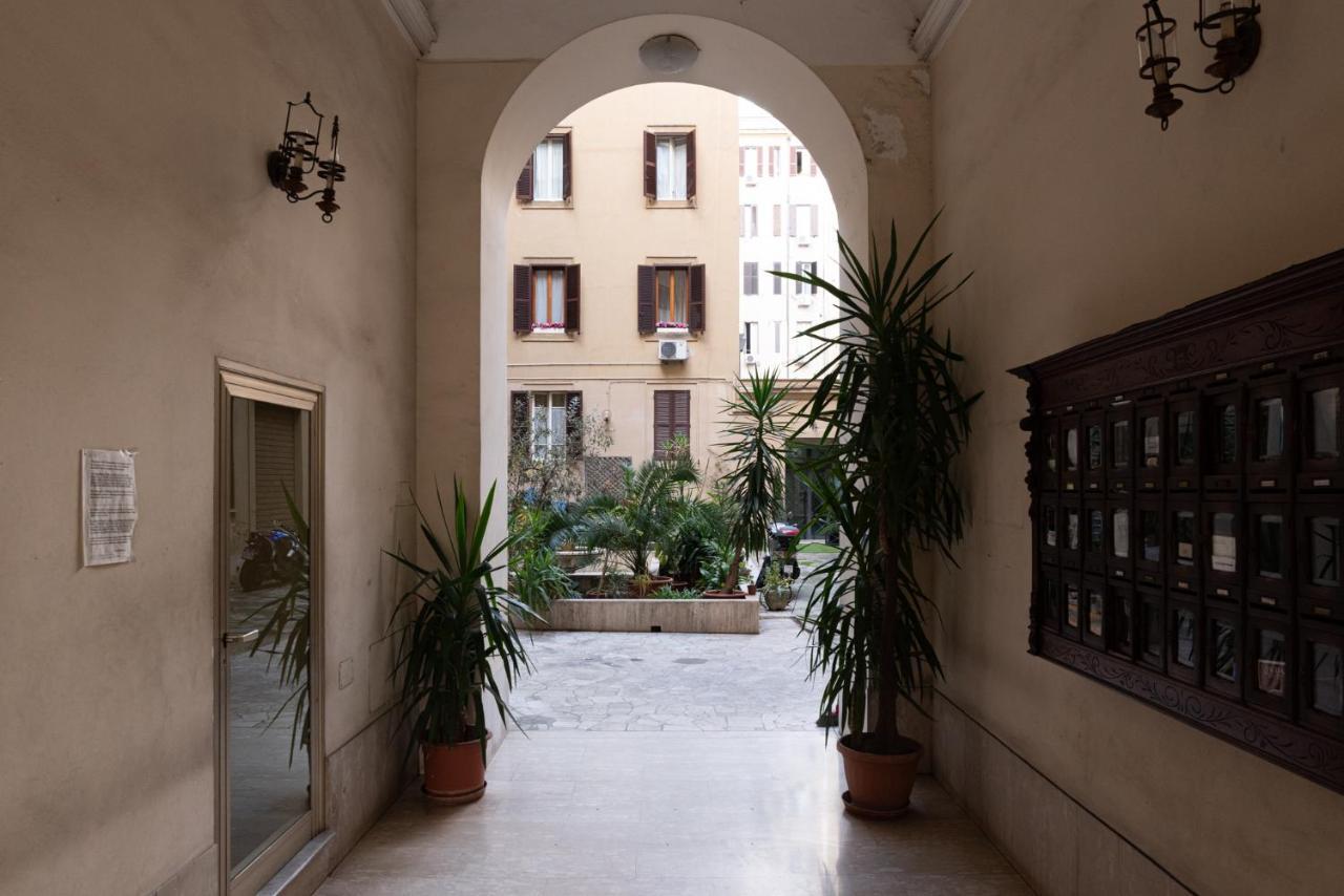 White Home Suite And Rooms Rom Exterior foto