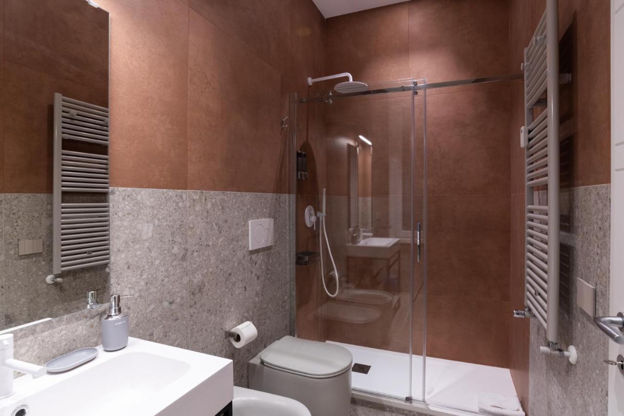 White Home Suite And Rooms Rom Exterior foto