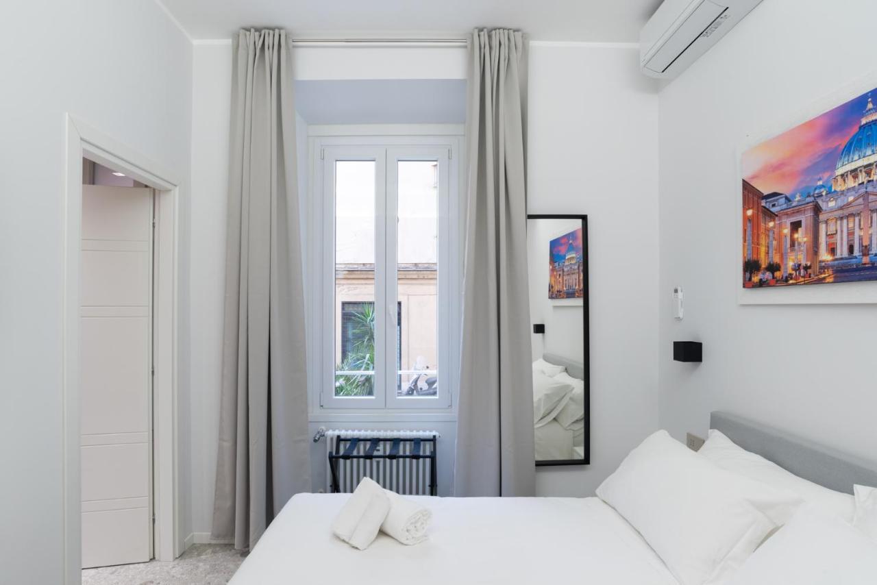 White Home Suite And Rooms Rom Exterior foto
